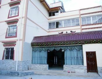 Yixinyuan Hotel Дзиуджайгоу Екстериор снимка